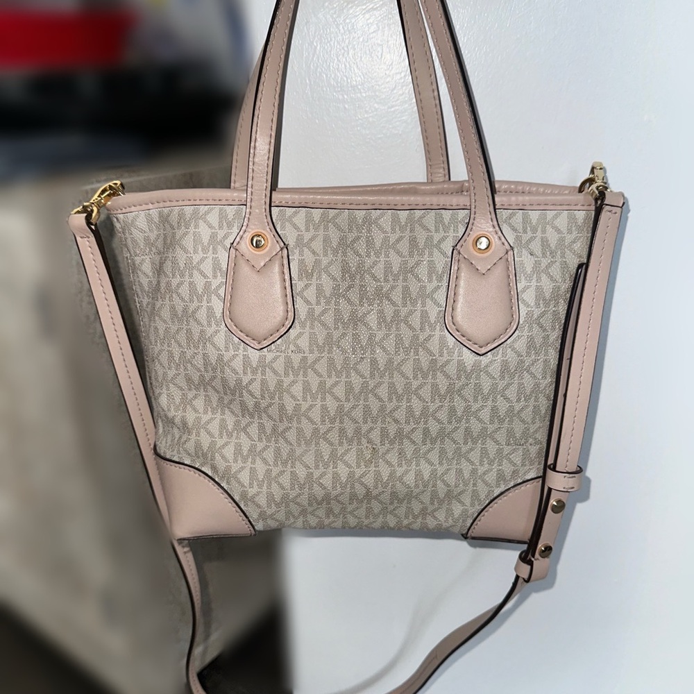 Michael Kors Pink Logo Tote Bag - Picture 3 of 13